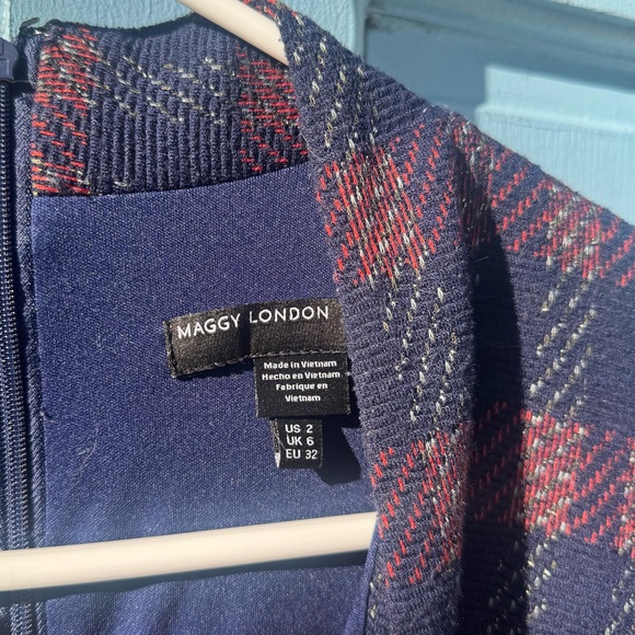 Maggy London Navy and Red Plaid Dress size 2 - Picture 4 of 11